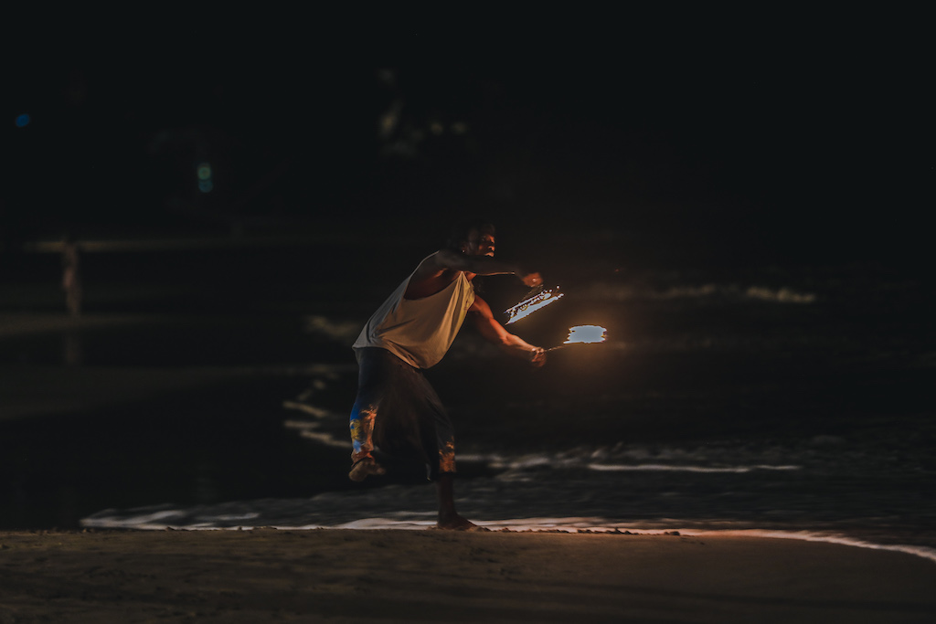 GMX DJ night team event